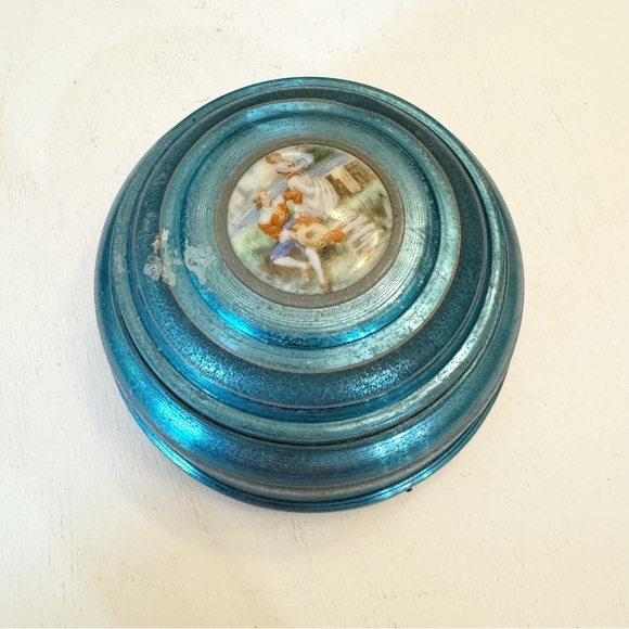 Vintage 1940/50 Decorative Blue Metallic Powder Puff Music Box - Picture 3 of 15